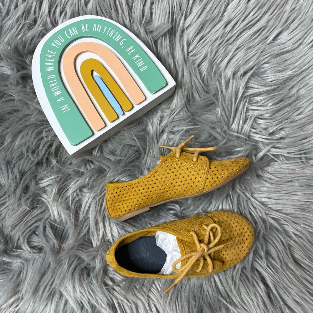Old navy toddler girl Oxford shoes